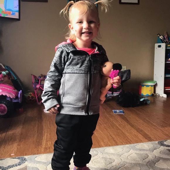 Meet your Posher, Tamella - Picture 1 of 1